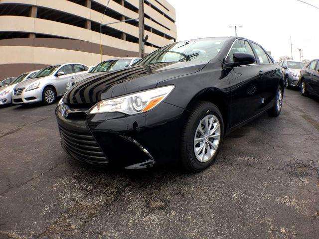 2017 Toyota Camry LE 4Dr Sedan